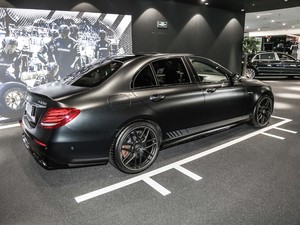 2017AMG E 63 S 4MATIC+ ؄e w^