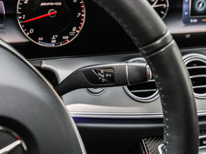 2017A(y)MG E 43 4MATIC ؄e QU