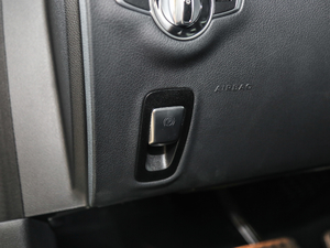 2017AMG E 43 4MATIC ؄e v܇Ƅ