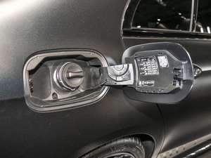 2017AMG E 63 S 4MATIC+ ؄e w