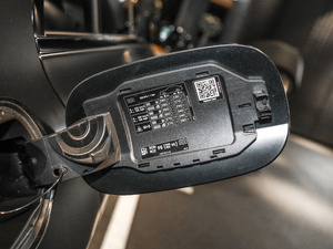 2017AMG E 63 S 4MATIC+ ؄e ^