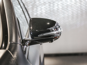 2017AMG E 63 S 4MATIC+ ؄e ҕR