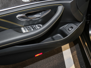 2017AMG E 63 S 4MATIC+ ؄e ǰTg