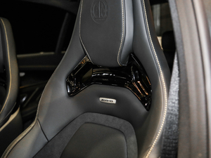 2017A(y)MG E 63 S 4MATIC+ ؄e g