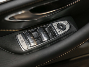 2017AMG E 63 S 4MATIC+ ؄e {܇ƅ^	