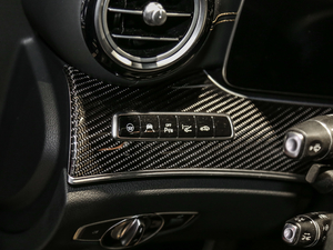 2017AMG E 63 S 4MATIC+ ؄e п؅^