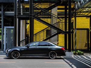 2017AMG E 63 S 4MATIC+ ؄e w^