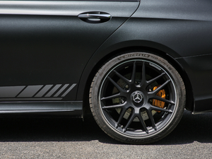 2017AMG E 63 S 4MATIC+ ؄e ^