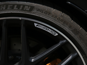 2017AMG E 63 S 4MATIC+ ؄e ^