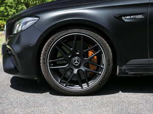 2017AMG E 63 S 4MATIC+ ؄e ݆Ȧ