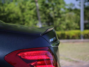 2017AMG E 63 S 4MATIC+ ؄e ^