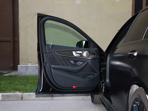 2017AMG E 63 S 4MATIC+ ؄e {λ܇T