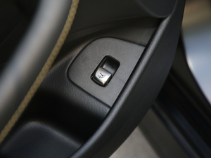 2017AMG E 63 S 4MATIC+ ؄e g