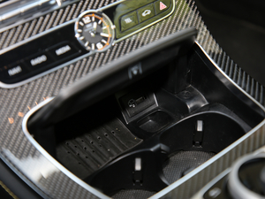 2017AMG E 63 S 4MATIC+ ؄e g