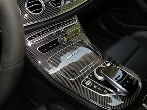 2017AMG E 63 S 4MATIC+ ؄e g