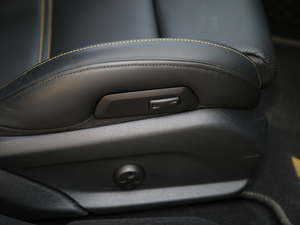 2017AMG E 63 S 4MATIC+ ؄e g