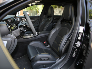 2017AMG E 63 S 4MATIC+ ؄e {