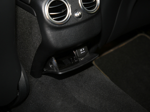 2017AMG E 63 S 4MATIC+ ؄e g