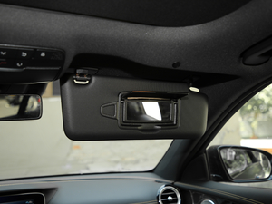 2017AMG E 63 S 4MATIC+ ؄e g