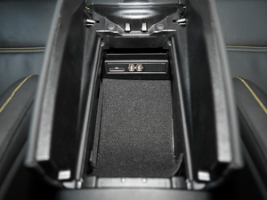 2017AMG E 63 S 4MATIC+ ؄e g