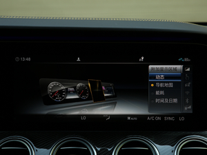 2017AMG E 63 S 4MATIC+ ؄e п؅^