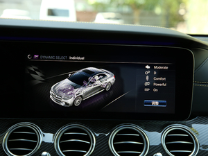 2017AMG E 63 S 4MATIC+ ؄e п؅^