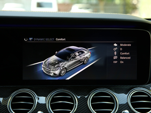 2017AMG E 63 S 4MATIC+ ؄e п؅^