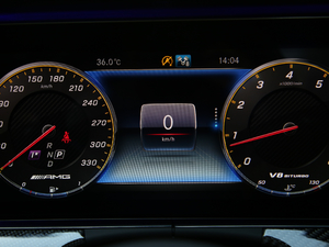 2017AMG E 63 S 4MATIC+ ؄e п؅^