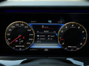 2017AMG E 63 S 4MATIC+ ؄e п؅^