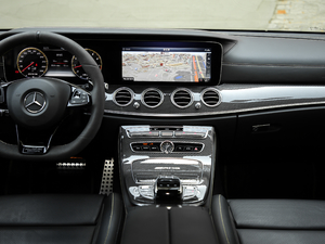 2017AMG E 63 S 4MATIC+ ؄e п_