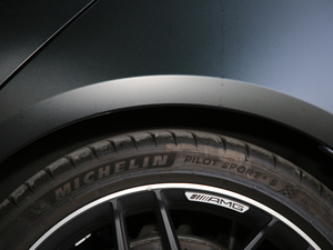 2017A(y)MG E 63 S 4MATIC+ ؄e 