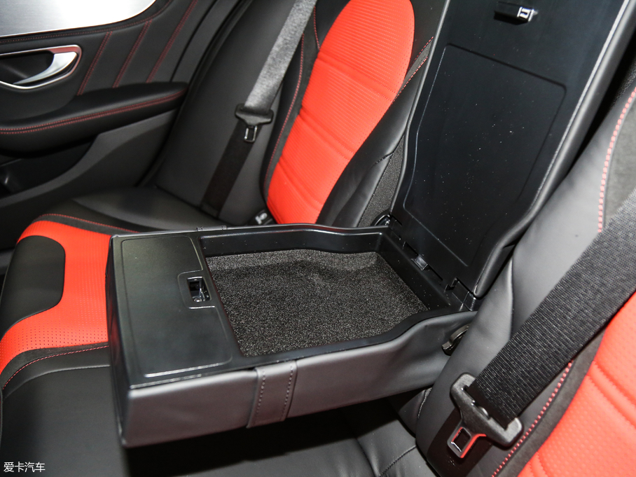 2017YC(j)AMG AMG C 63