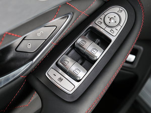 2017AMG C 63 S Ї {܇ƅ^	