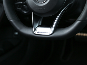 2017AMG C 43 4MATIC ؄e п؅^