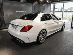 2017AMG C 63 w^