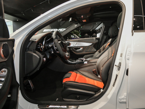 2017A(y)MG C 63 ǰſg