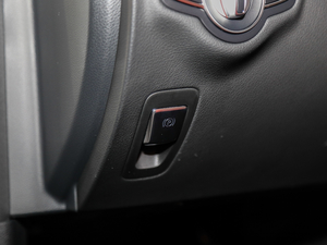 2017A(y)MG C 63 v܇(ch)Ƅ(dng)