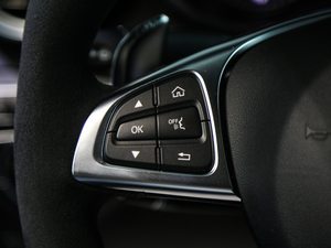 2017AMG C 63 п؅^(q)