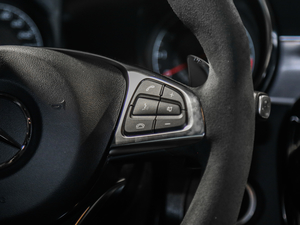 2017AMG C 63 п؅^(q)