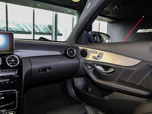 2017AMG C 63 п؅^(q)