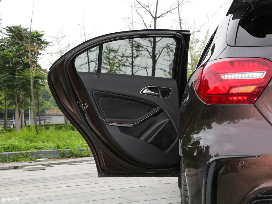 2017YAAMG(M) AMG A 45 4MATIC