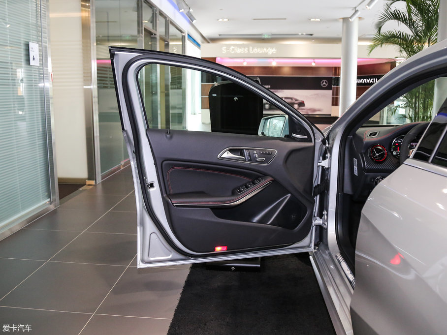 2017YAAMG(M) Ŀ AMG A 45 4MATIC