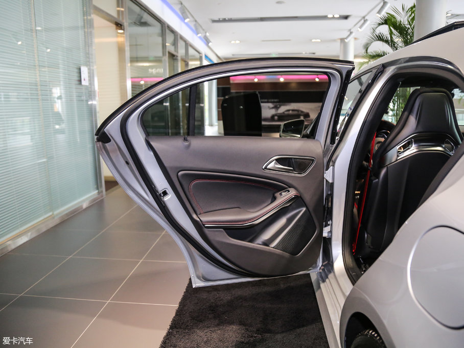 2017YA(j)AMG(M(jn)) Ŀ AMG A 45 4MATIC