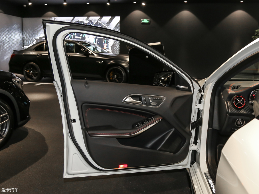 2017YA(j)AMG(M(jn)) Ŀ AMG A 45 4MATIC