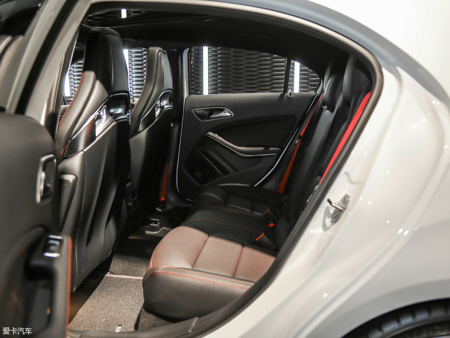 2017YAAMG(M(jn)) Ŀ AMG A 45 4MATIC