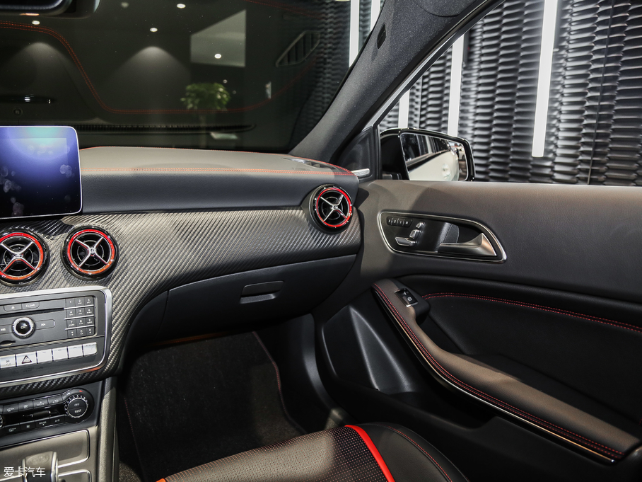 2017YAAMG(M) Ŀ AMG A 45 4MATIC