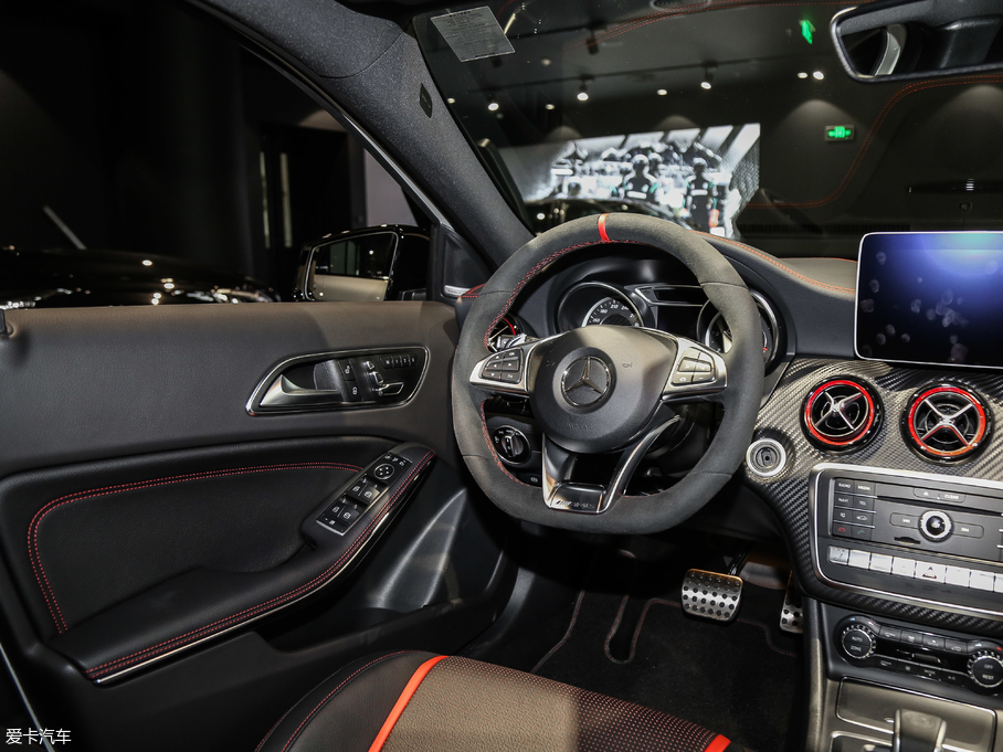 2017YAAMG(M(jn)) Ŀ AMG A 45 4MATIC