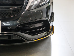 2017款AMG A 45 4MATIC 暗夜雷霆限量版 前雾灯