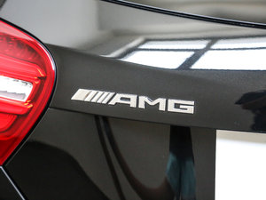 2017AMG A 45 4MATIC ҹ ^