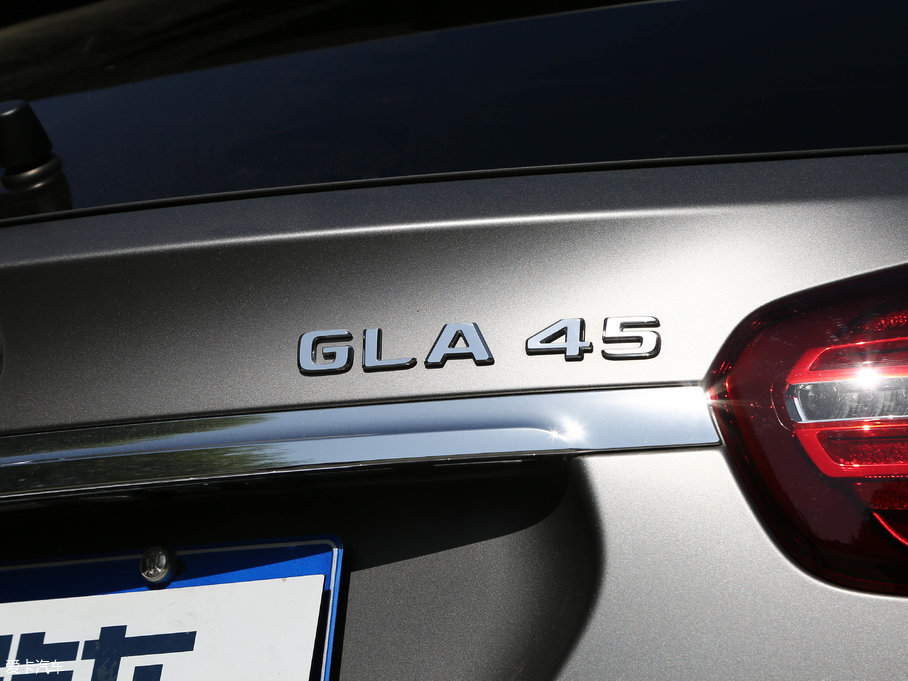 2018YGLAAMG AMG GLA 45 4MATIC